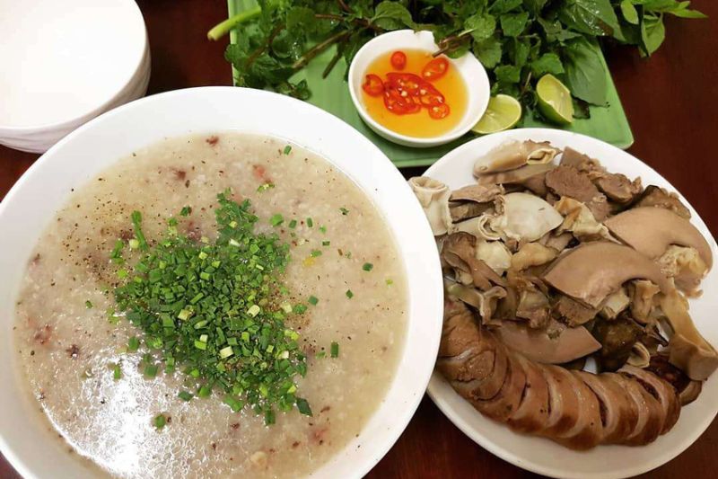 Khám Phá 5 Món Ăn Ngon Không Thể Bỏ Lỡ Tại Quận 5 6 Cháo Lòng – Cháo Lòng Chiêu Anh Các
