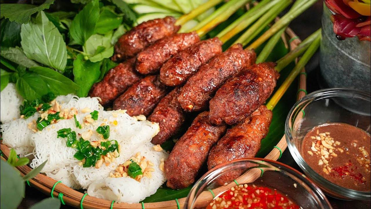 Hồ Thị Kỷ: Phố Ăn Vặt Sầm Uất Của Sài Gòn 2 1. Nem Bò Nướng Sả